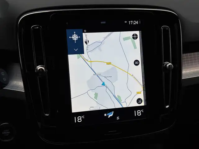 Volvo XC40 view 10