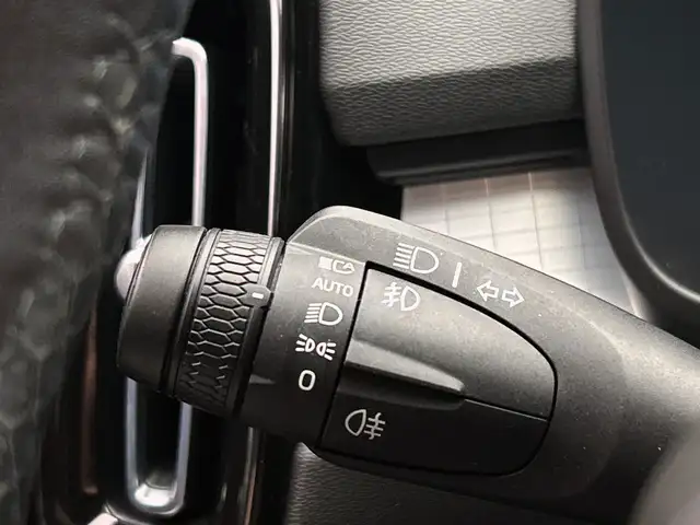Volvo XC40 view 26