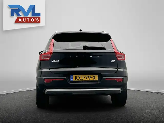 Volvo XC40 view 18