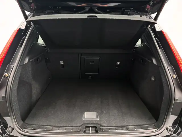 Volvo XC40 view 14