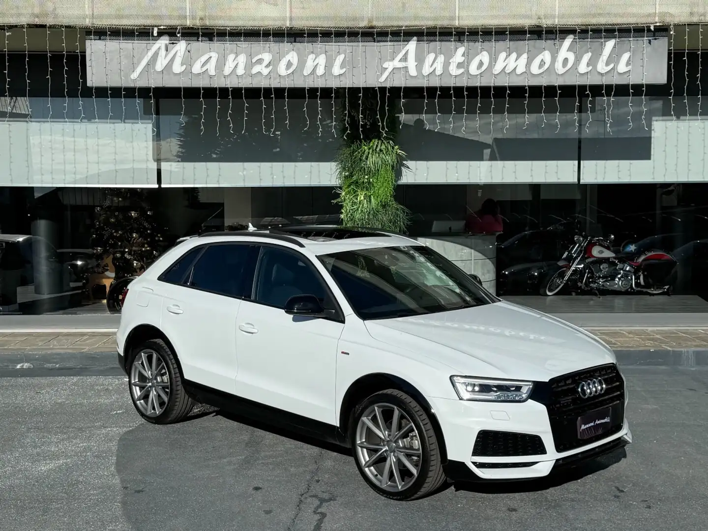 Audi Q3 2.0 TDI 150 CV quattro S tronic s-line Bianco - 1