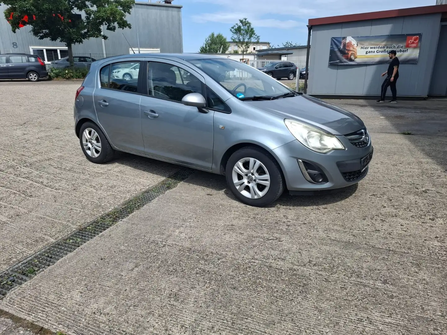 Opel Corsa Satellite Grijs - 2