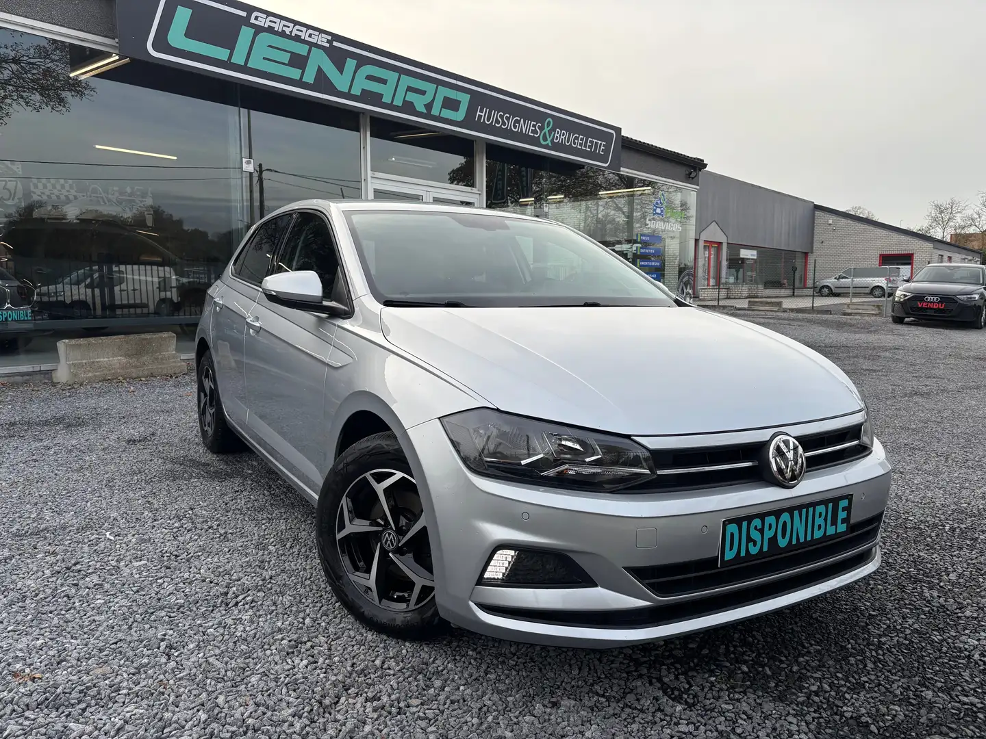 Volkswagen Polo Polo 1.6 TDi *LOOK R-LINE *CARPLAY*GPS*GARANTIE* Grijs - 1