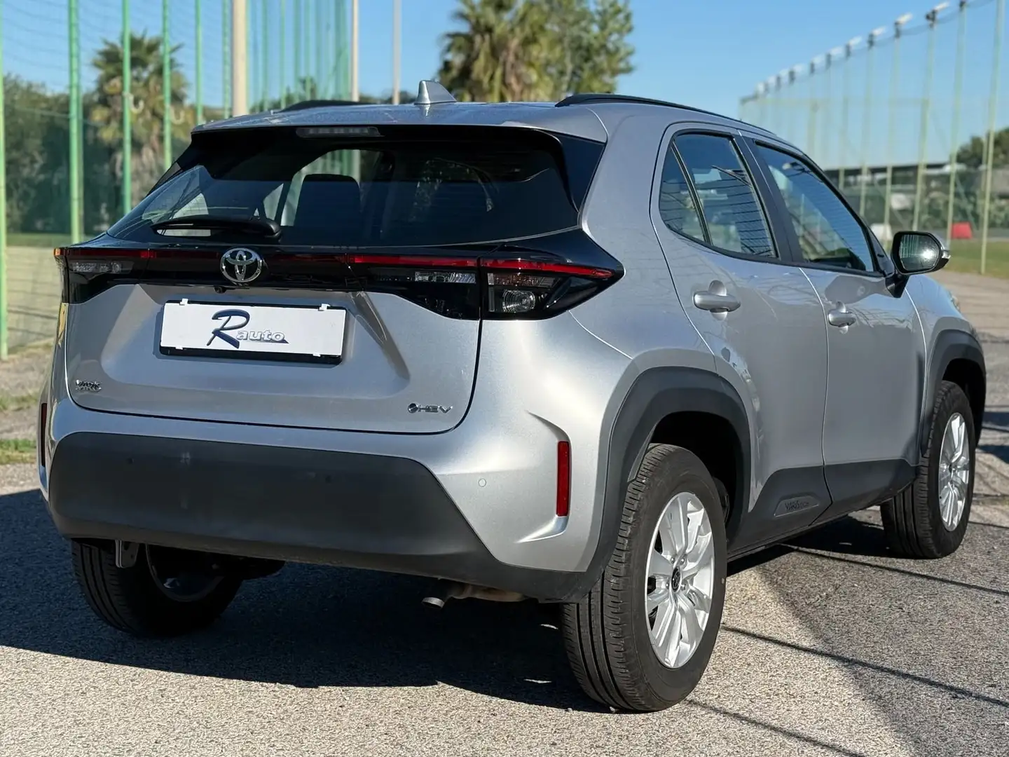 Toyota Yaris Cross 1.5 Hybrid Active e-cvt PREZZO REALE Grigio - 2