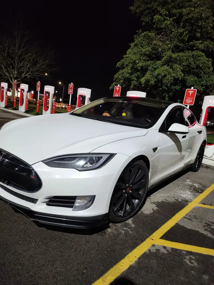 Tesla Model S fotografie Tesla Model S