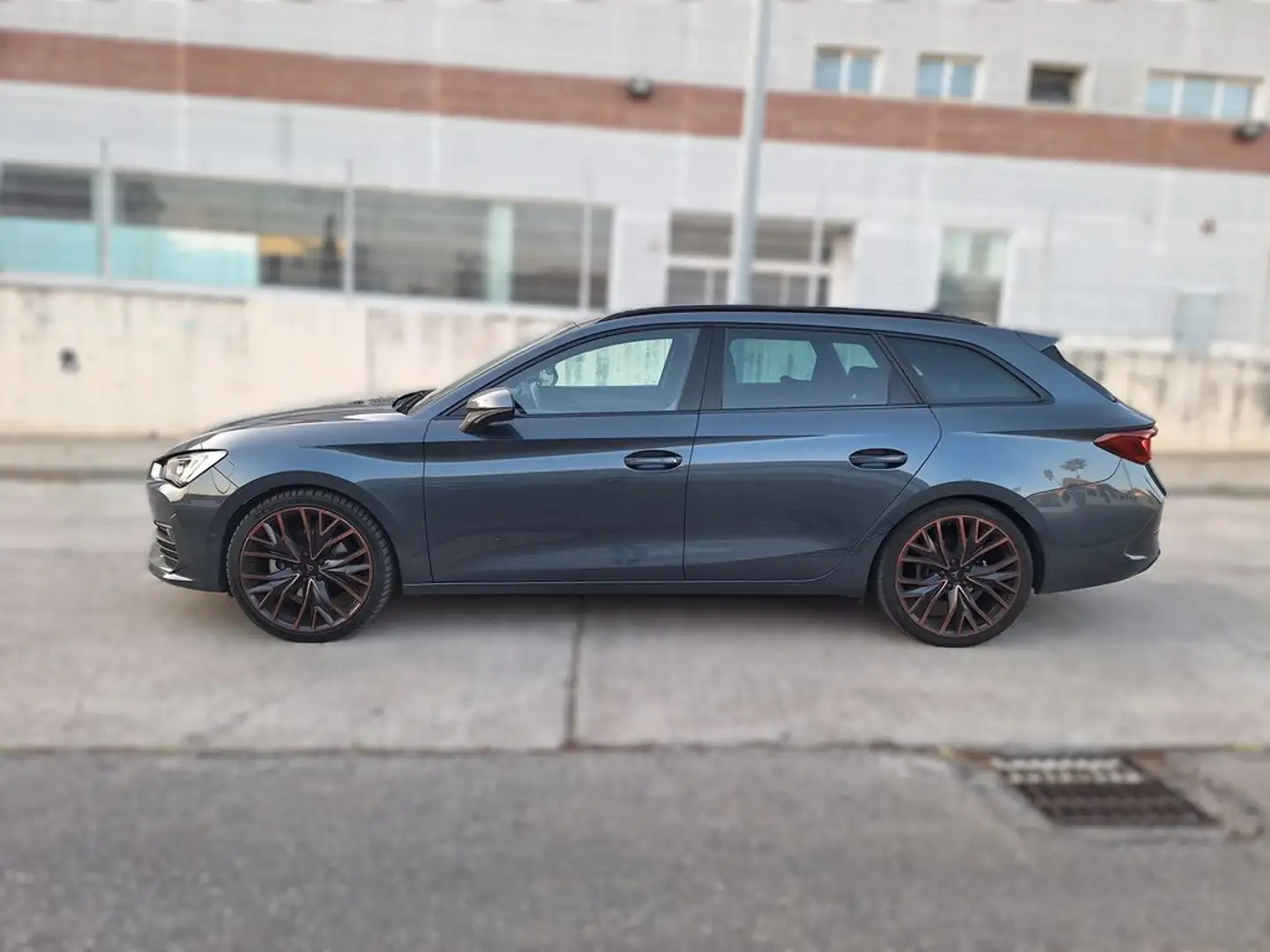 CUPRA SP 2.0 TSI 140kW (190CV) DSG Gris - 1