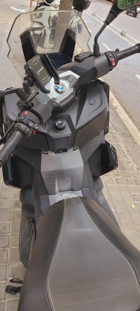 BMW C 400 X Bmw modelo Cx400, color negro,ABS,automática. Negro - 2