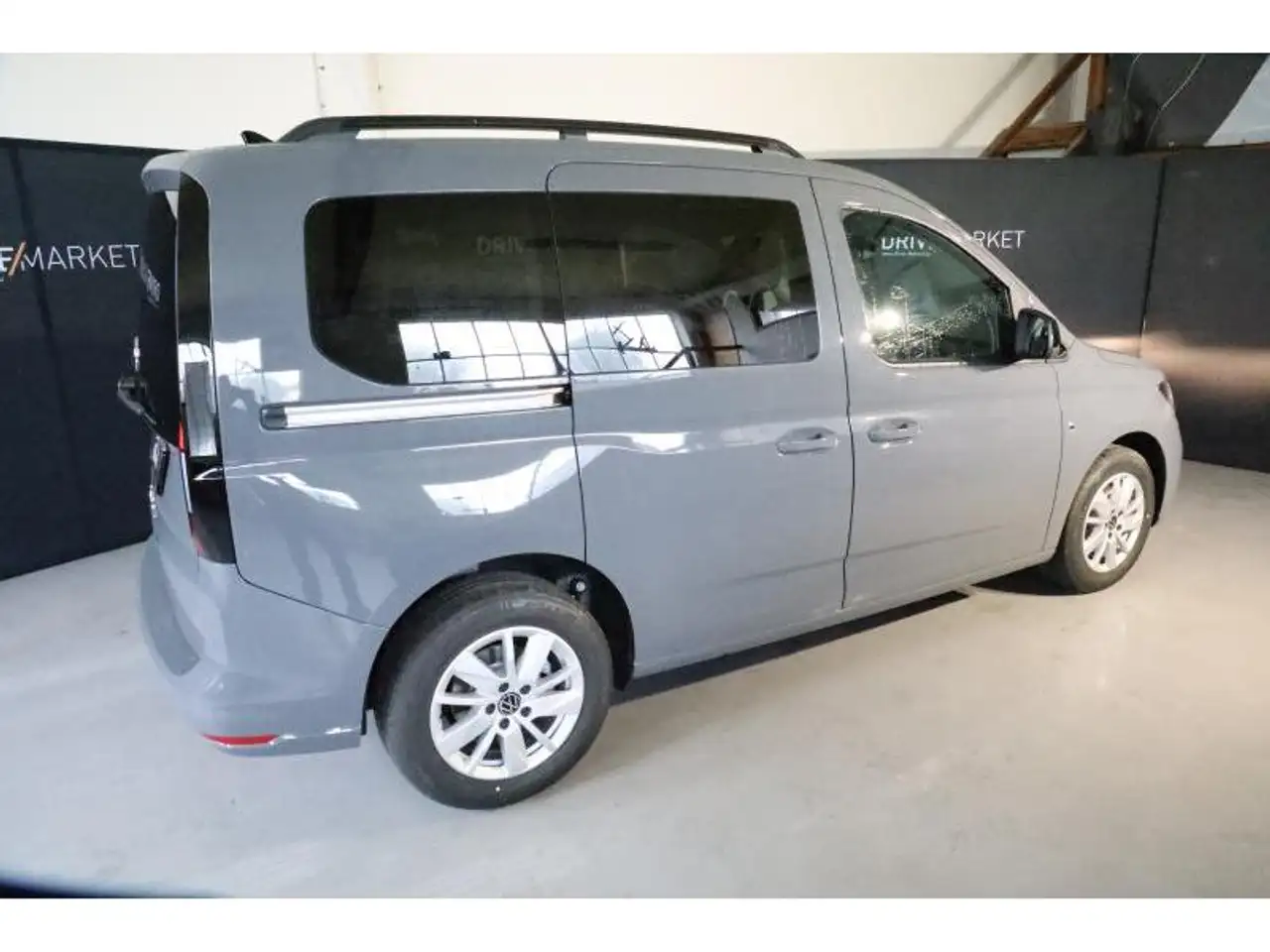 Volkswagen Caddy V Life 16