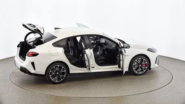 BMW 2 Series view 12