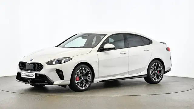 BMW 2 Series view 3