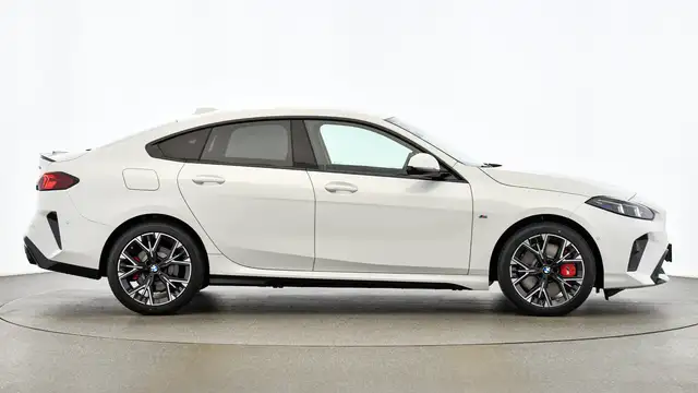 BMW 2 Series view 7