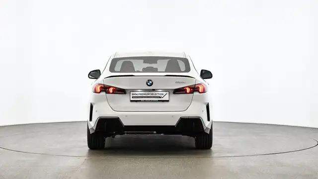 BMW 2 Series view 5
