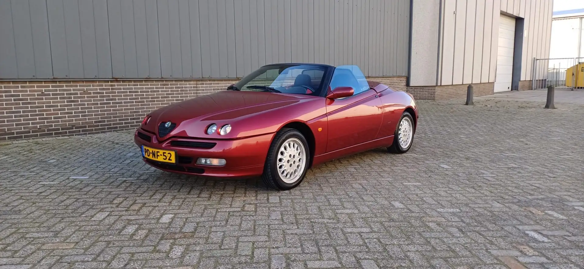 Alfa Romeo Spider 2.0-16V Roşu - 1