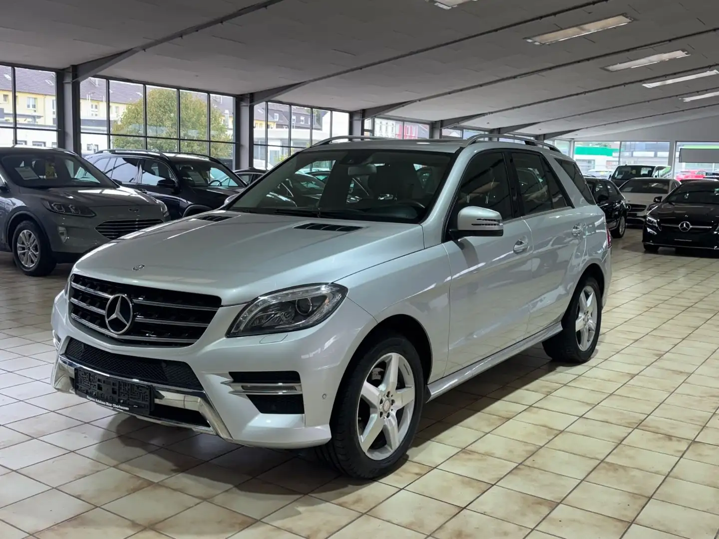 Mercedes-Benz ML 350 CDI*AMG-PAKET*ALLRAD*KAMERA*LEDER*EGSD* Argent - 1