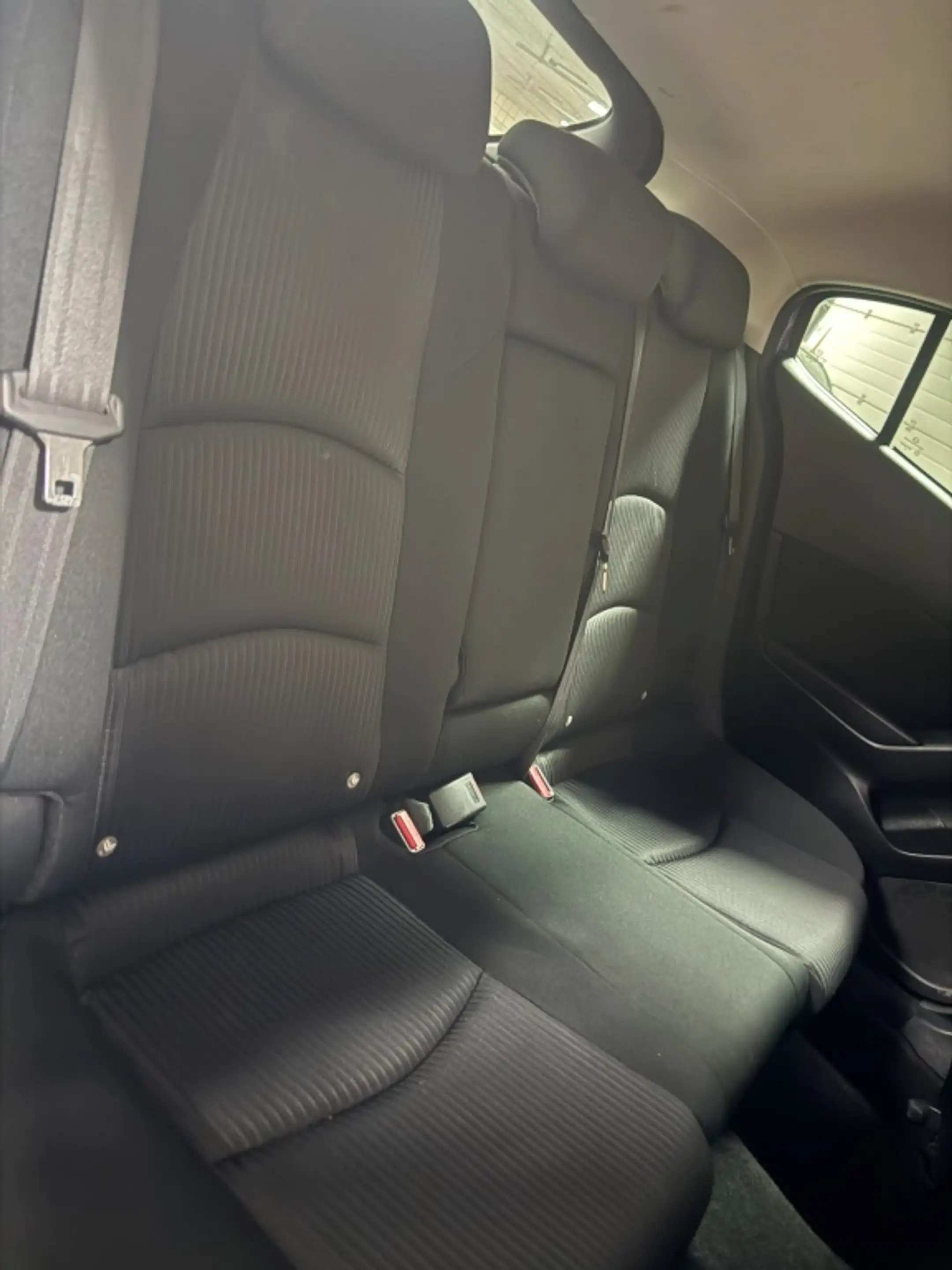 Mazda 3 1.5D Skylease — photo 12