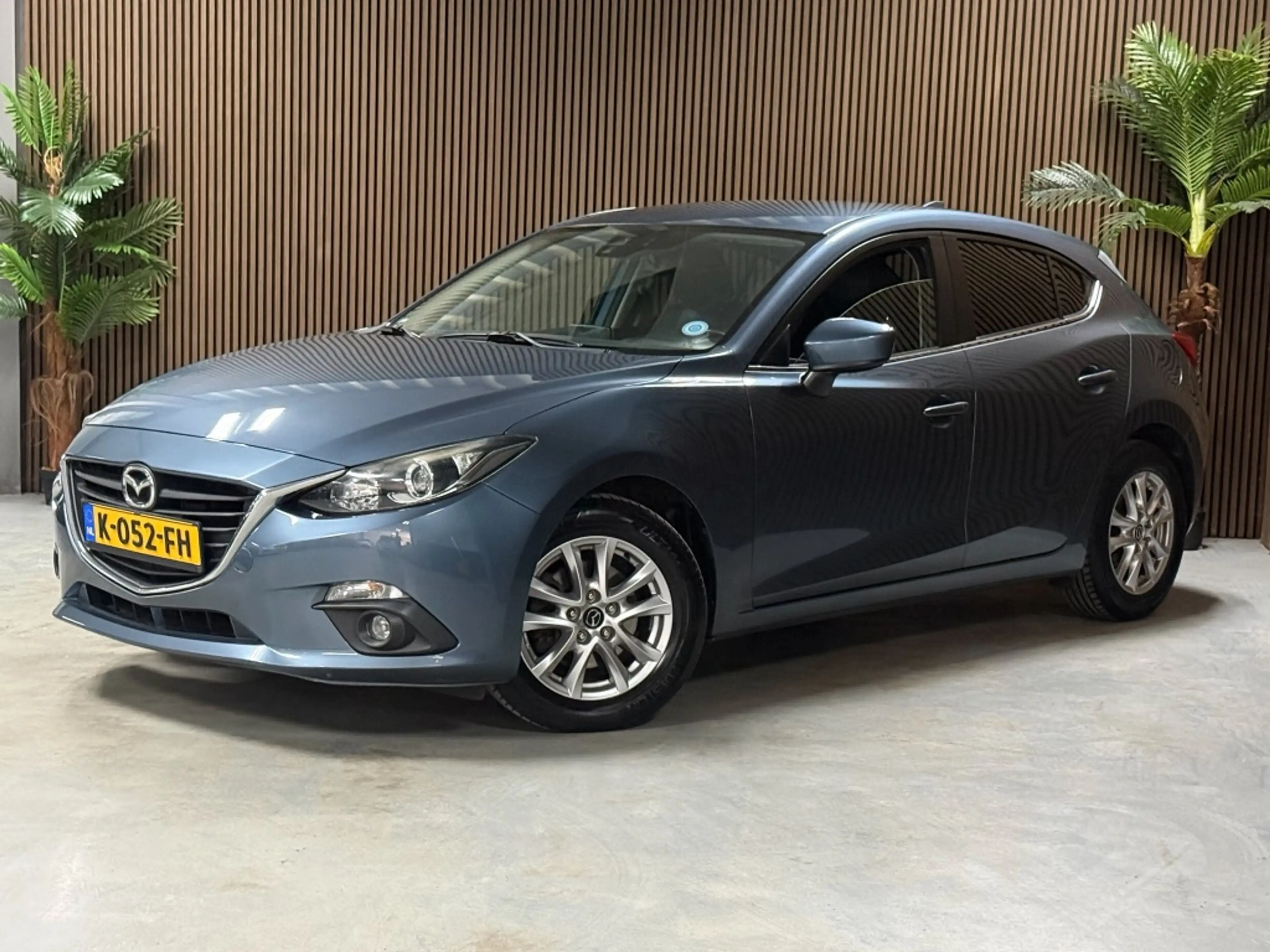 Mazda 3 1.5D Skylease — photo 2