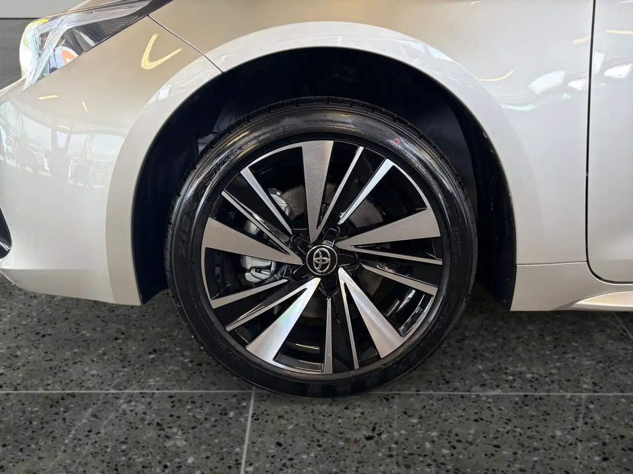 Toyota Corolla Touring Sport 2.0 Hybrid Teamplayer NEU 15