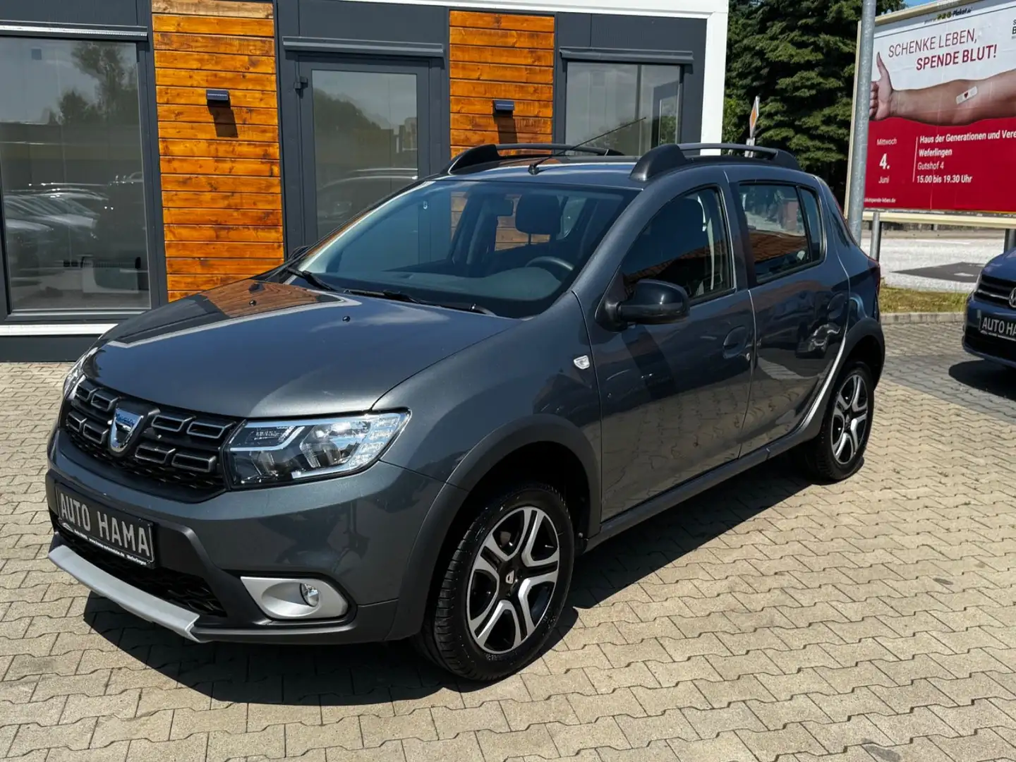 Dacia Sandero Stepway Celebration NAVI*KAM*TOP*34TKM* Grau - 2
