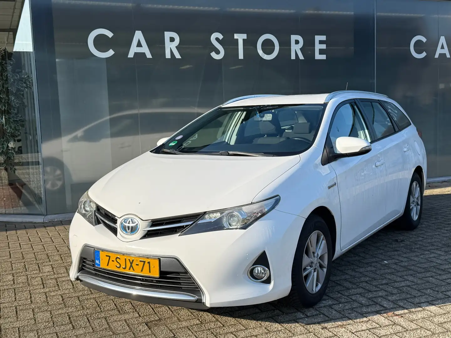 Toyota Auris Touring Sports 1.8 Hybrid Aspiration Navi Camera D Weiß - 2