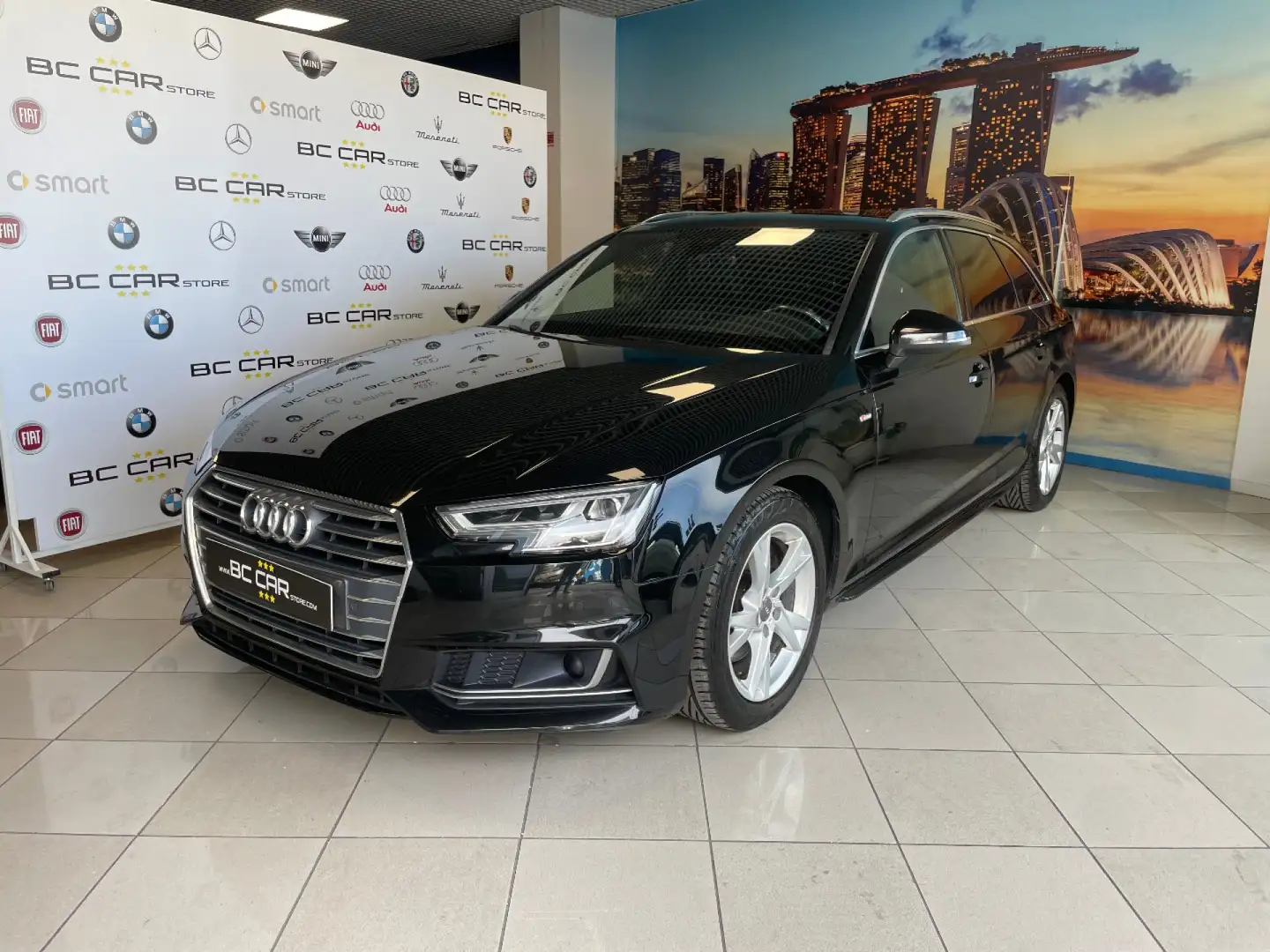 Audi A4 Avant 35 TDI S tronic S LINE *MATRIX Nero - 1
