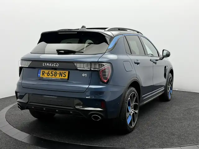 Lynk & Co 01 view 4