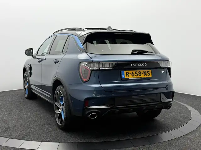 Lynk & Co 01 view 6