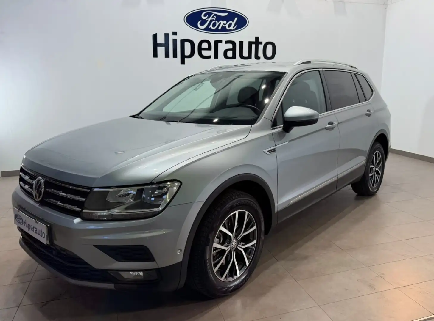 Volkswagen Tiguan Allspace 2.0TDI Advance DSG 110kW Plateado - 2