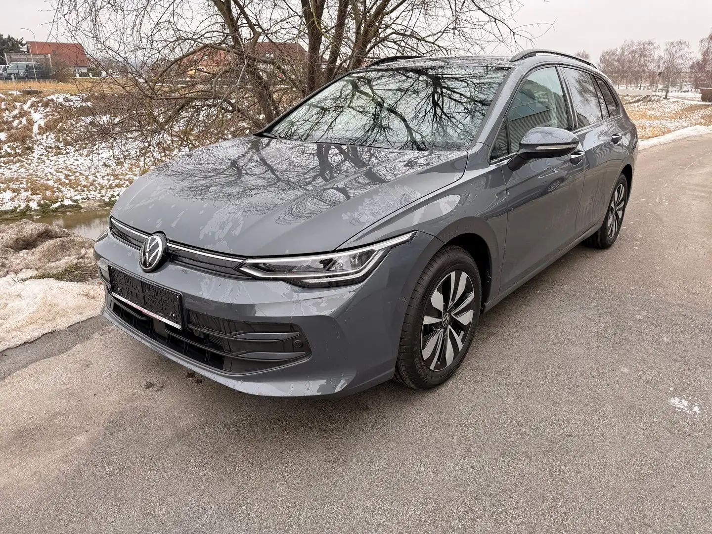 Volkswagen Golf Variant Business mHeV DSG Grau - 1