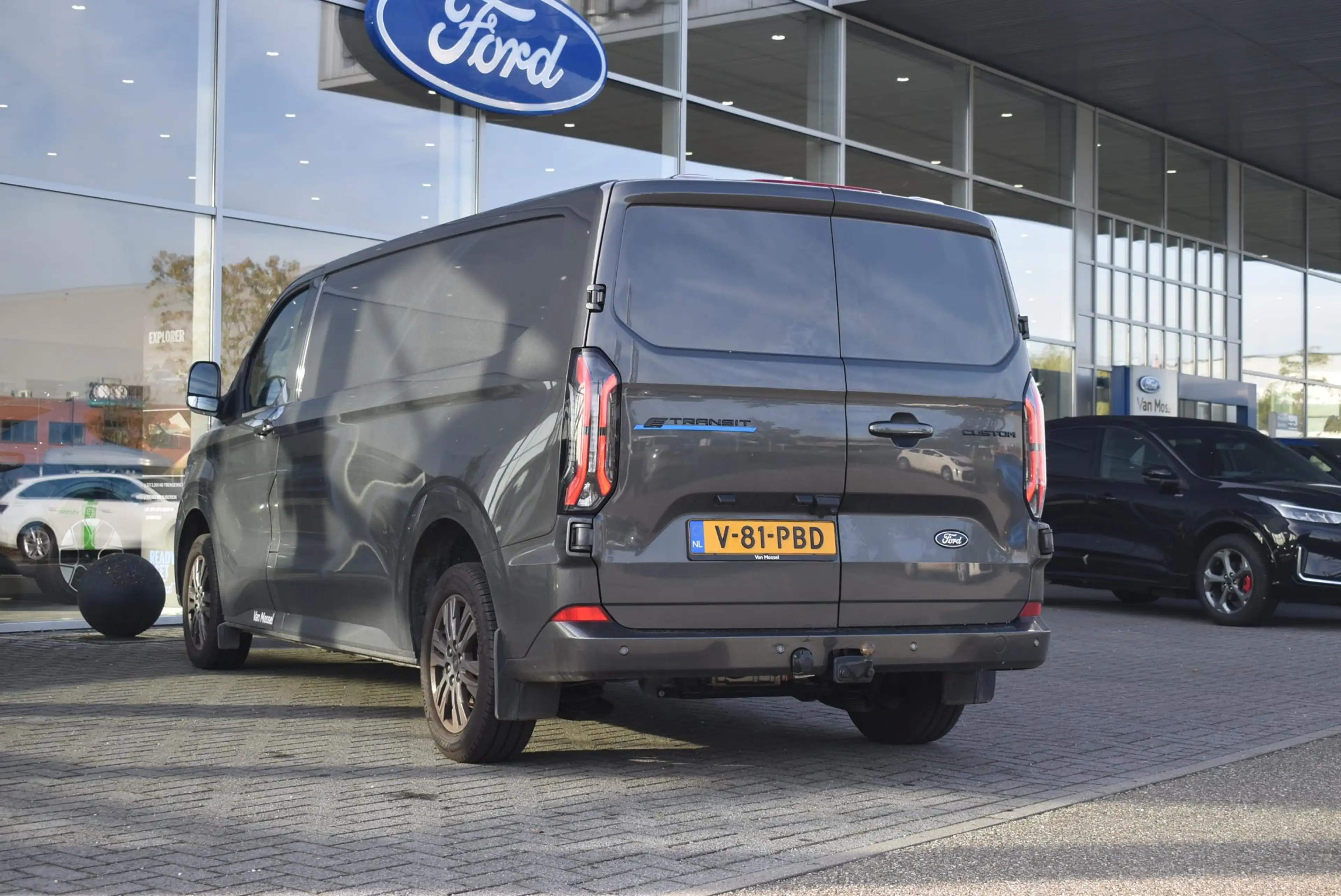 Ford Transit Custom E-Transit 340 L2H1 Limited 65 kWh | Climate Contro — photo 7