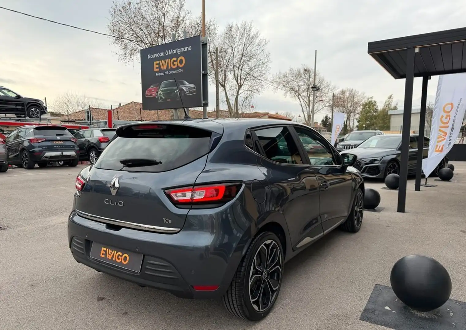 Renault Clio 0.9 tce 90ch intens 1ere main Gris - 2