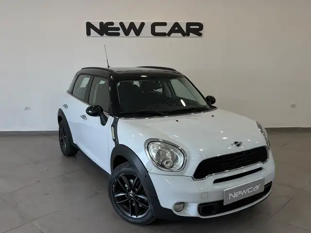 Mini Countryman view 2