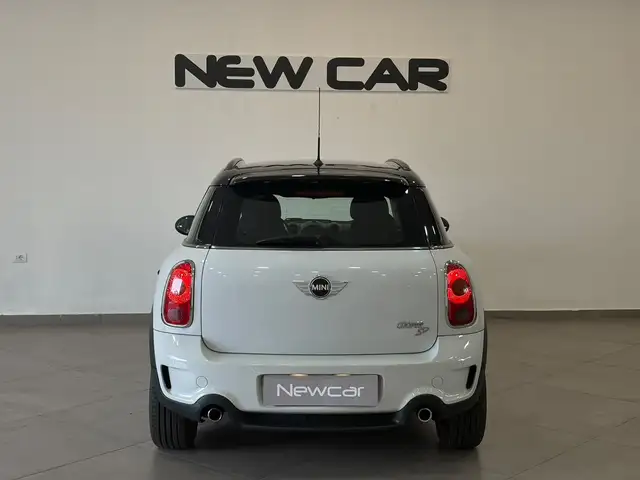 Mini Countryman view 8
