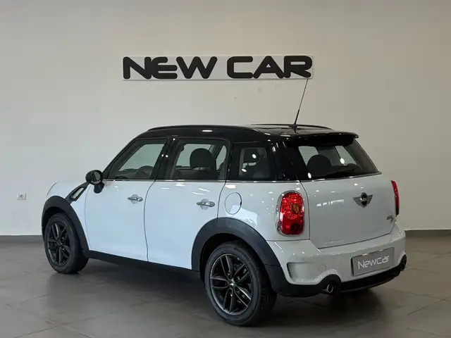 Mini Countryman view 9