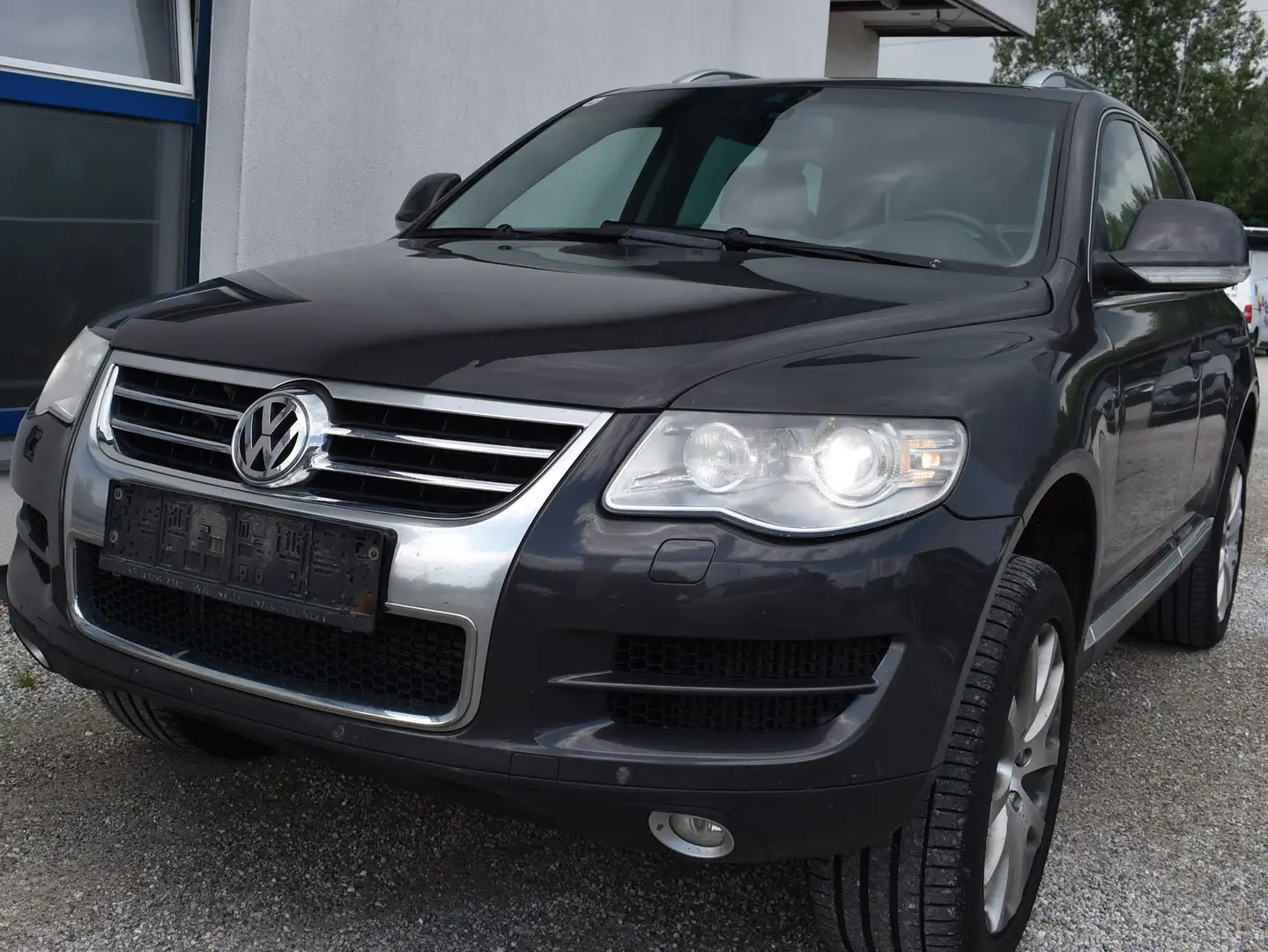 Volkswagen Touareg V6TDI Aut. Grau - 1