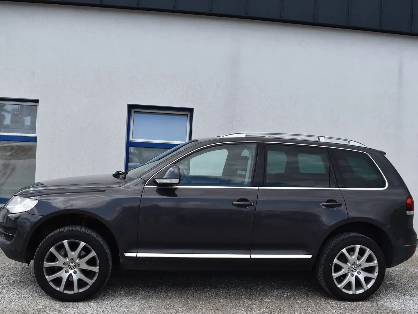 Volkswagen Touareg V6TDI Aut. Grau - 2