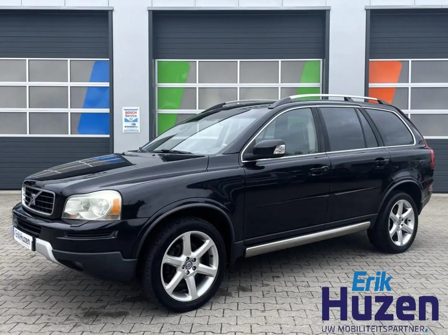 Volvo XC90 2.4 D5 SPORT 5P. / Pano / Youngtimer / AWD / NW AP Zwart - 1