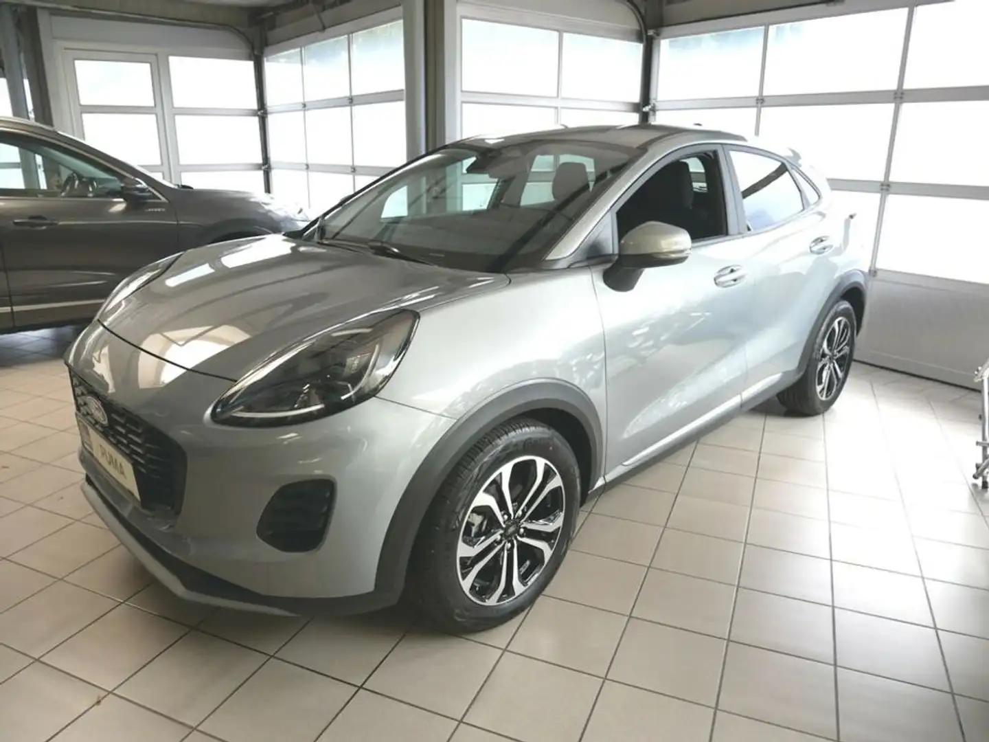 Ford Puma 1,0 EcoBoost Hybrid Titanium Argent - 2