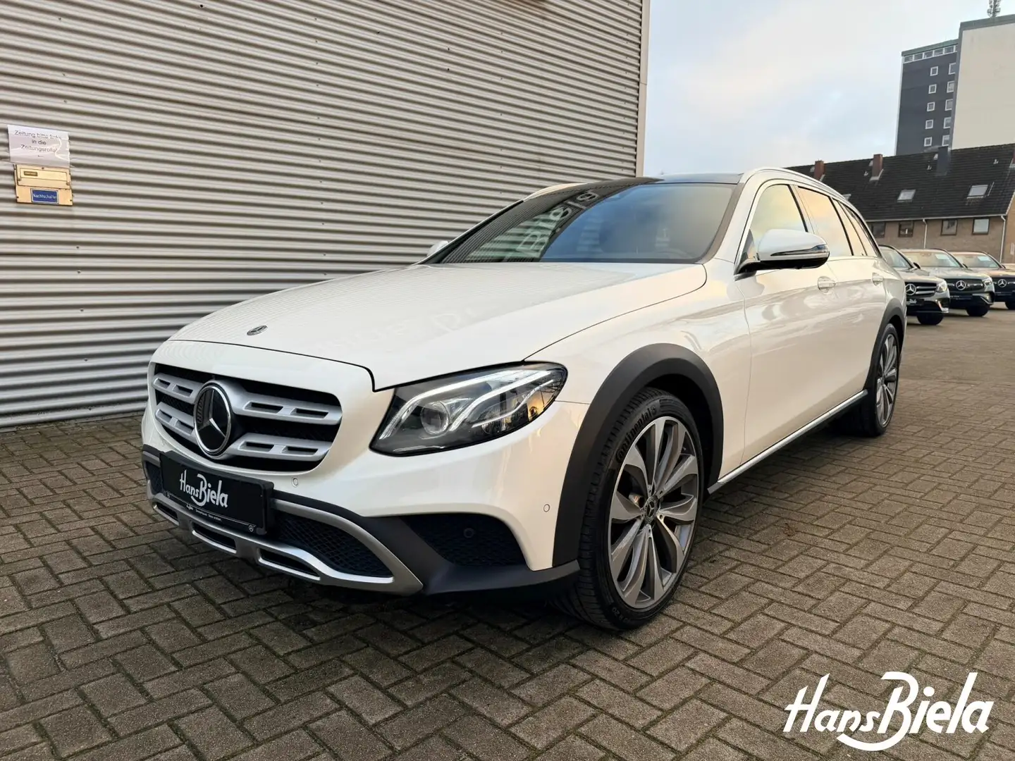 Mercedes-Benz E 220 E 220 d 4M All-Terrain 20"/Pan/Wide/Multi/AHK AV Weiß - 2