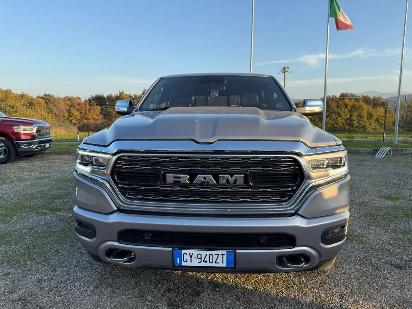 Dodge RAM 1500 4x4 5.7 LIMITED -TETTO PANORAMA-FULL Gris - 2