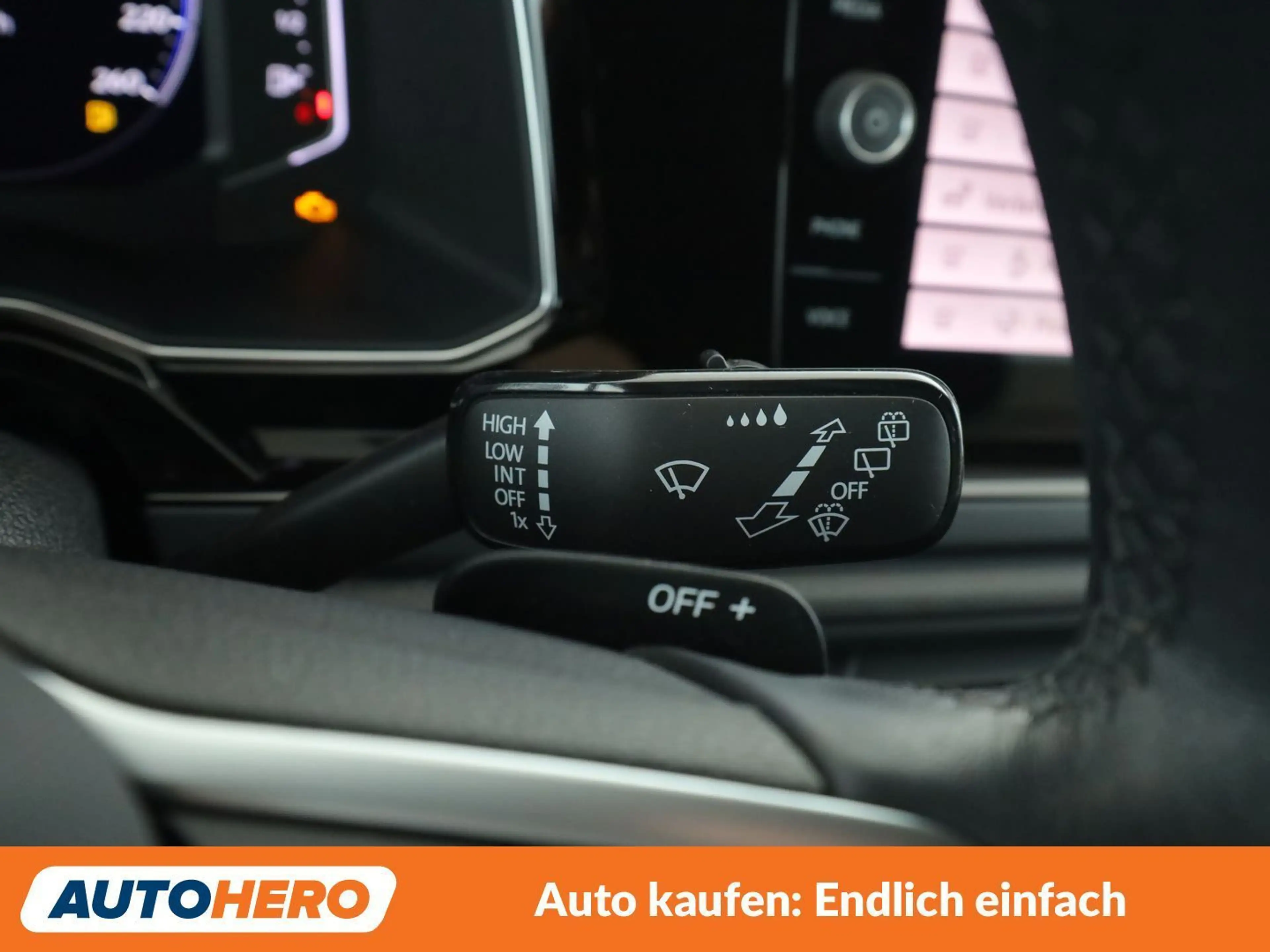 Volkswagen Taigo 1.0 TSI R-Line — photo 28