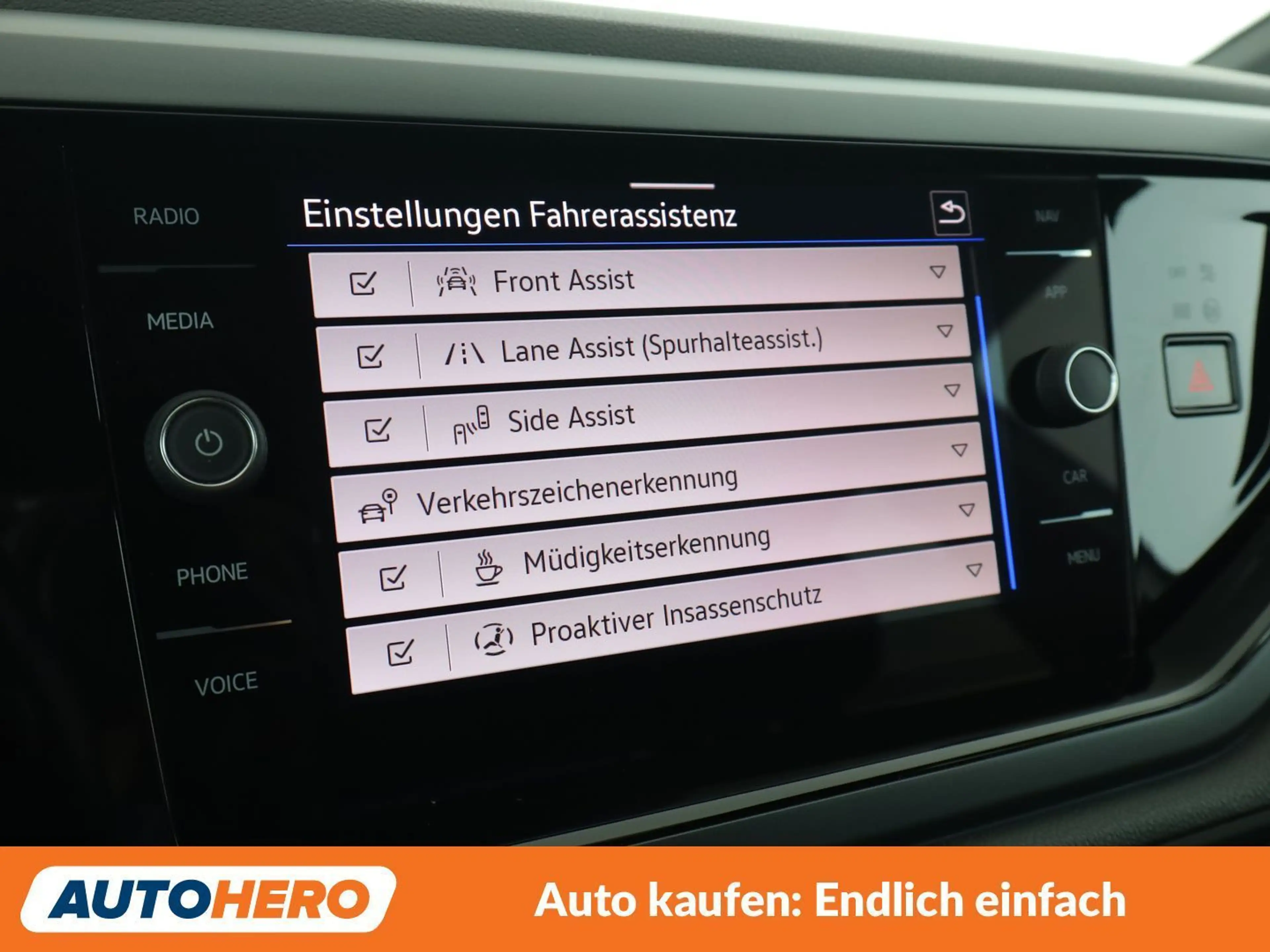 Volkswagen Taigo 1.0 TSI R-Line — photo 24