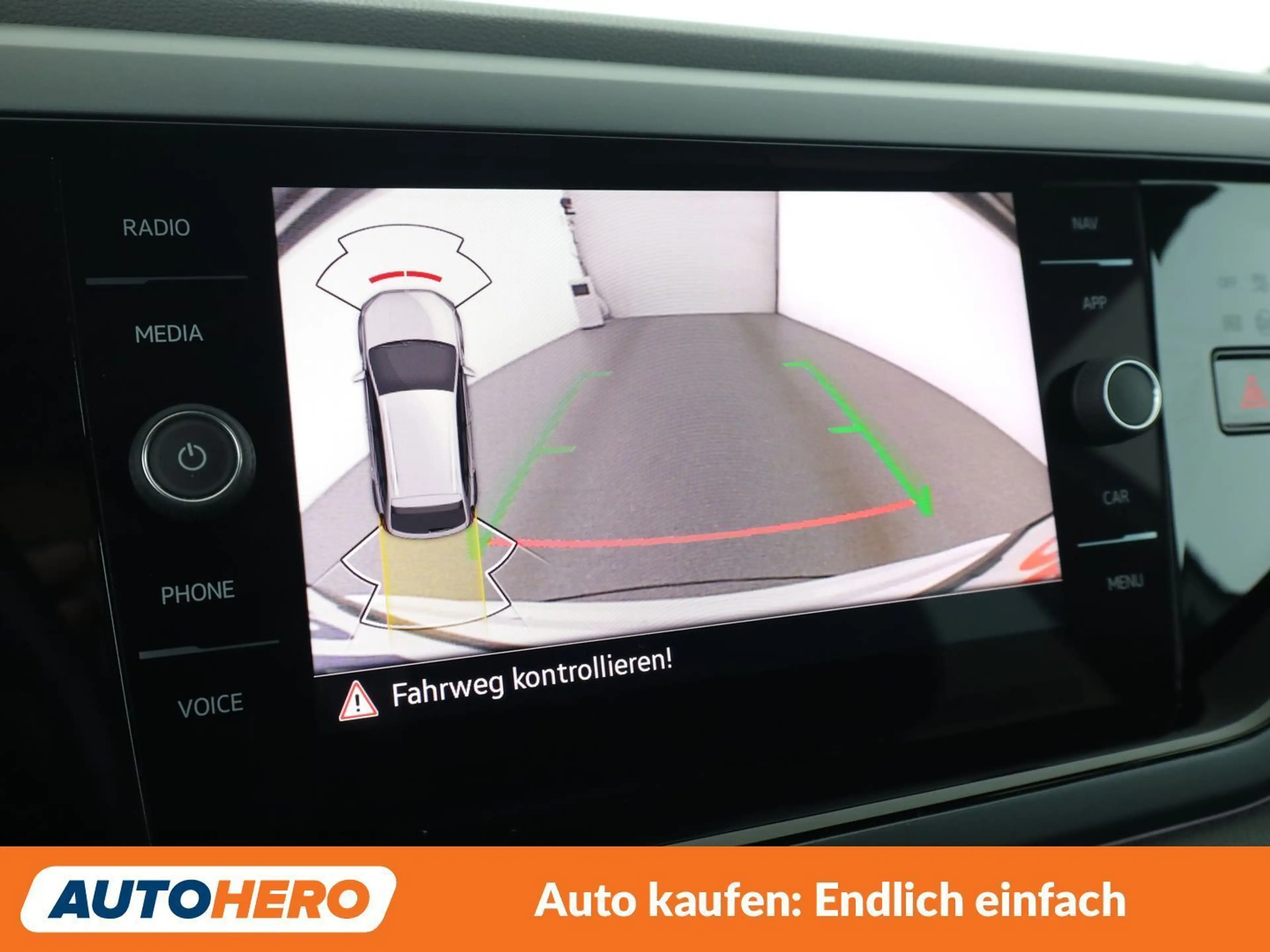Volkswagen Taigo 1.0 TSI R-Line — photo 22