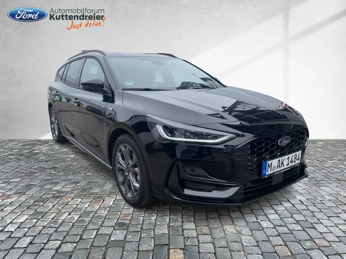 Ford Focus Turnier 1.0 EcoBoost MildHybrid ST-Line X Schwarz - 2