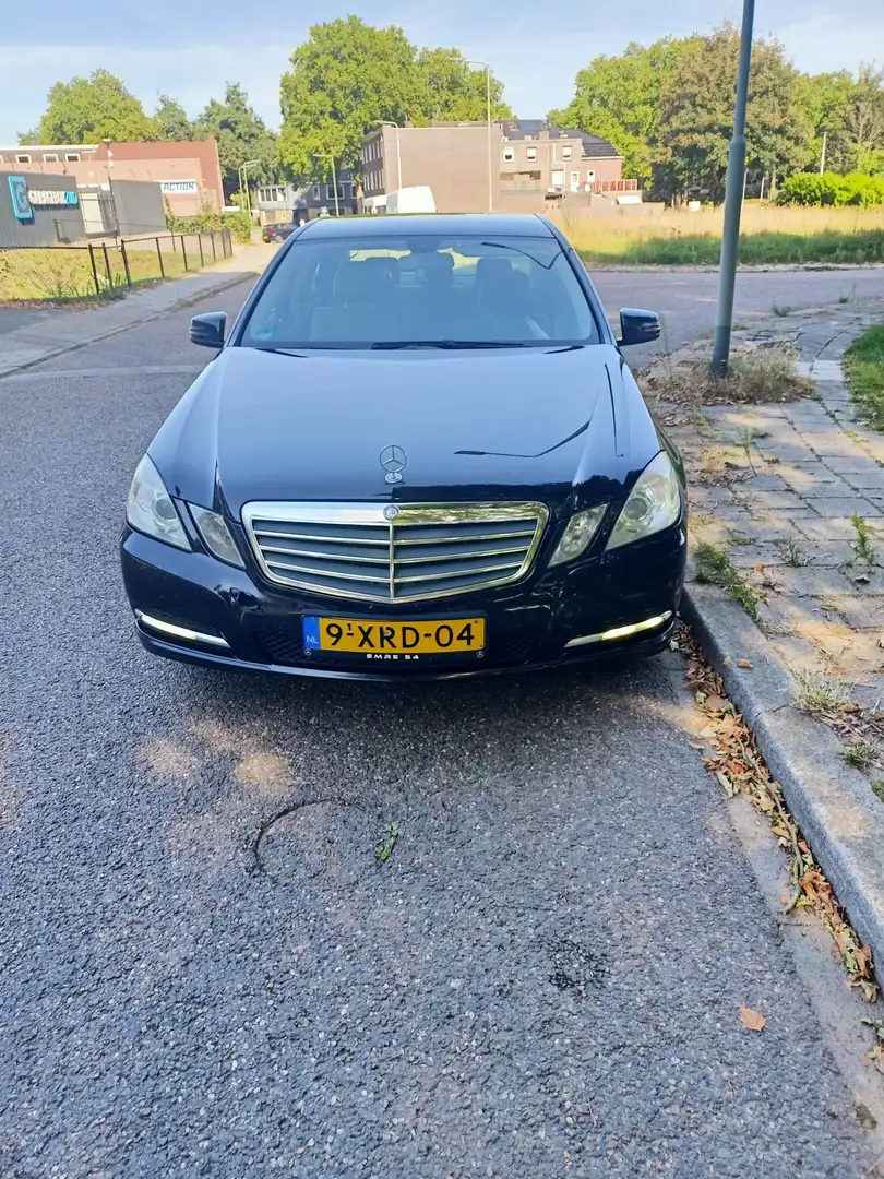 Mercedes-Benz E 220 CDI DPF BlueEFFICIENCY - 1