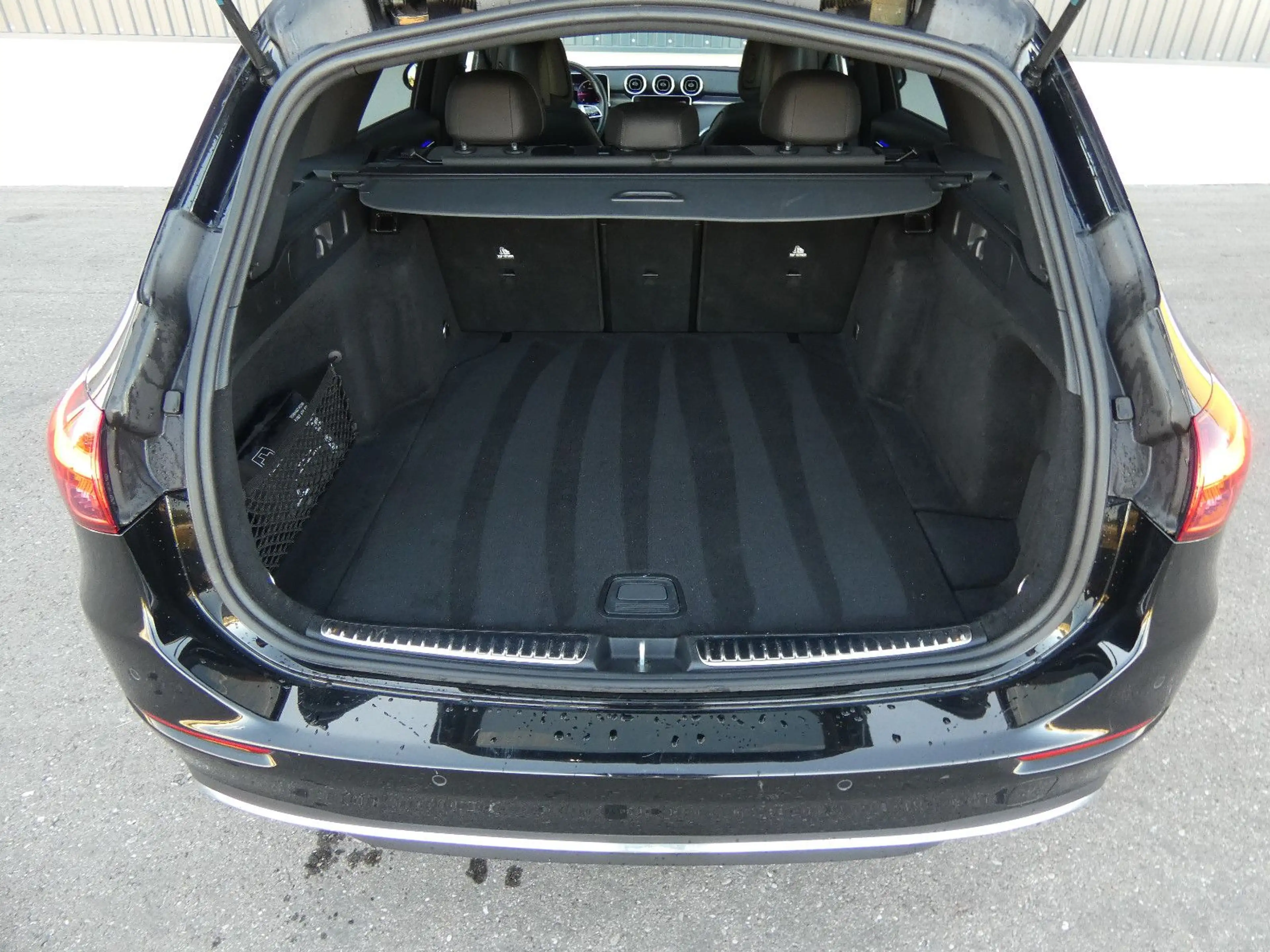 Mercedes-Benz C 300 d T Avantgarde LED Navi Distronic HiFi 18" — photo 21