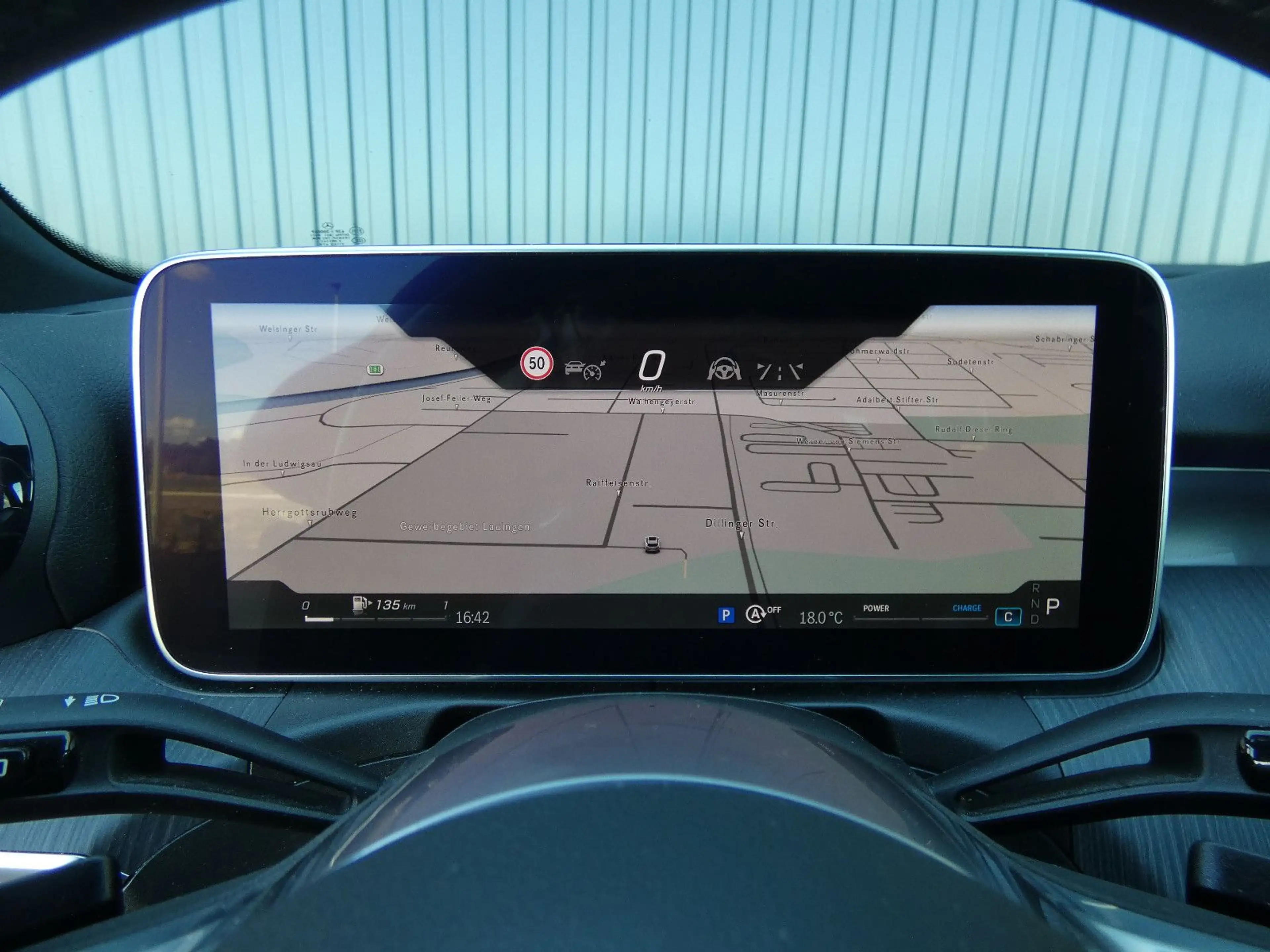 Mercedes-Benz C 300 d T Avantgarde LED Navi Distronic HiFi 18" — photo 15
