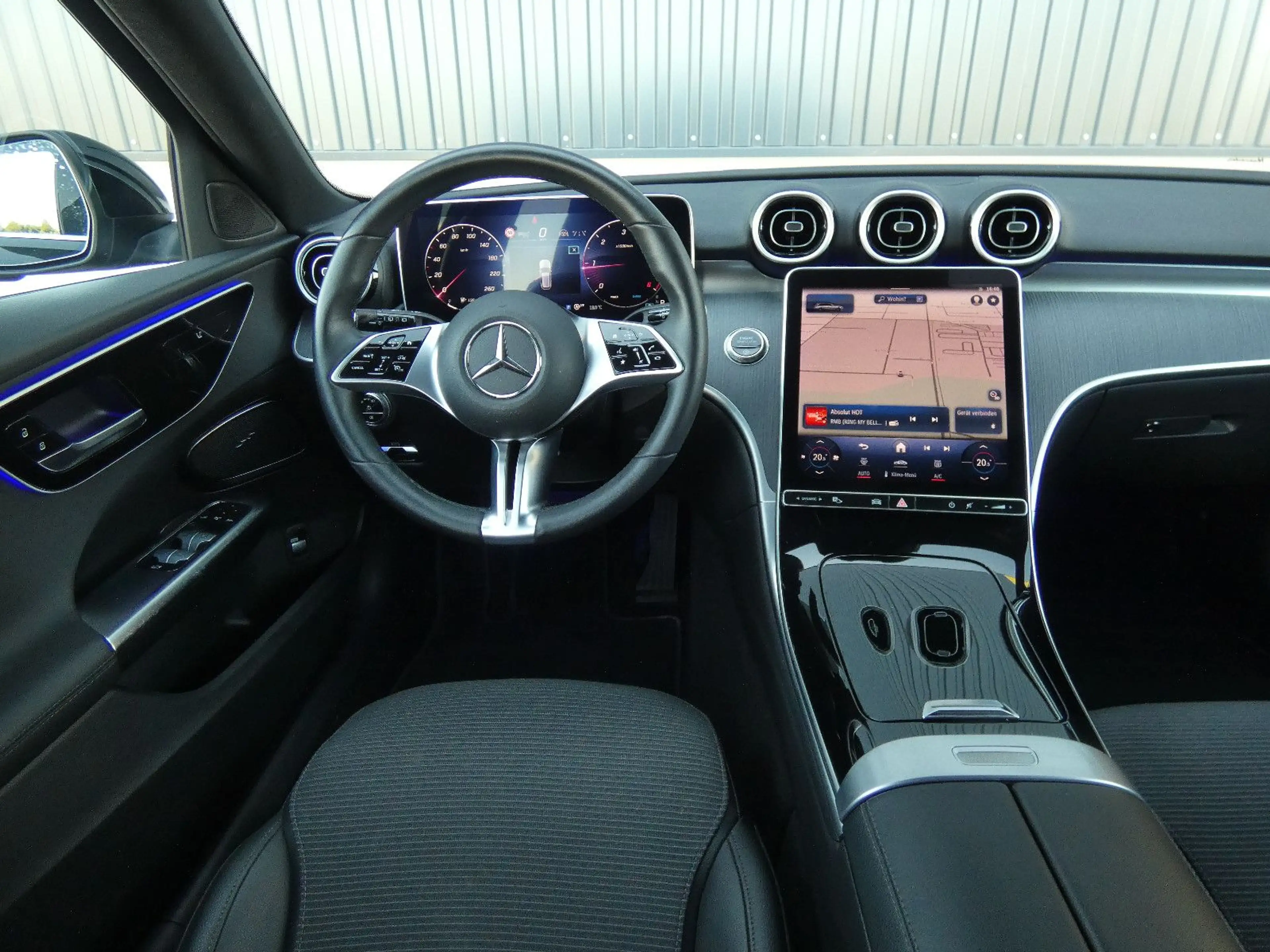 Mercedes-Benz C 300 d T Avantgarde LED Navi Distronic HiFi 18" — photo 4
