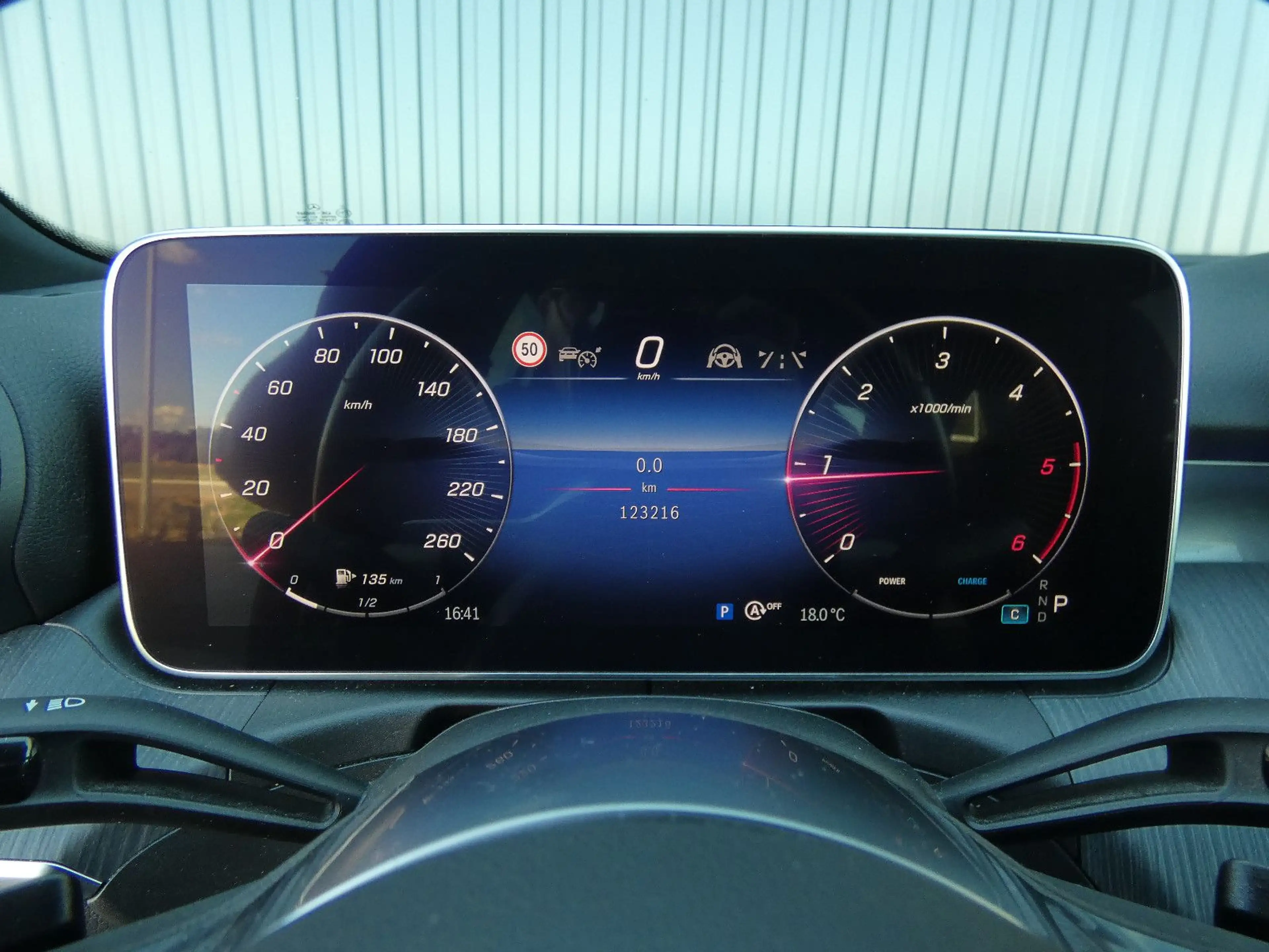 Mercedes-Benz C 300 d T Avantgarde LED Navi Distronic HiFi 18" — photo 14
