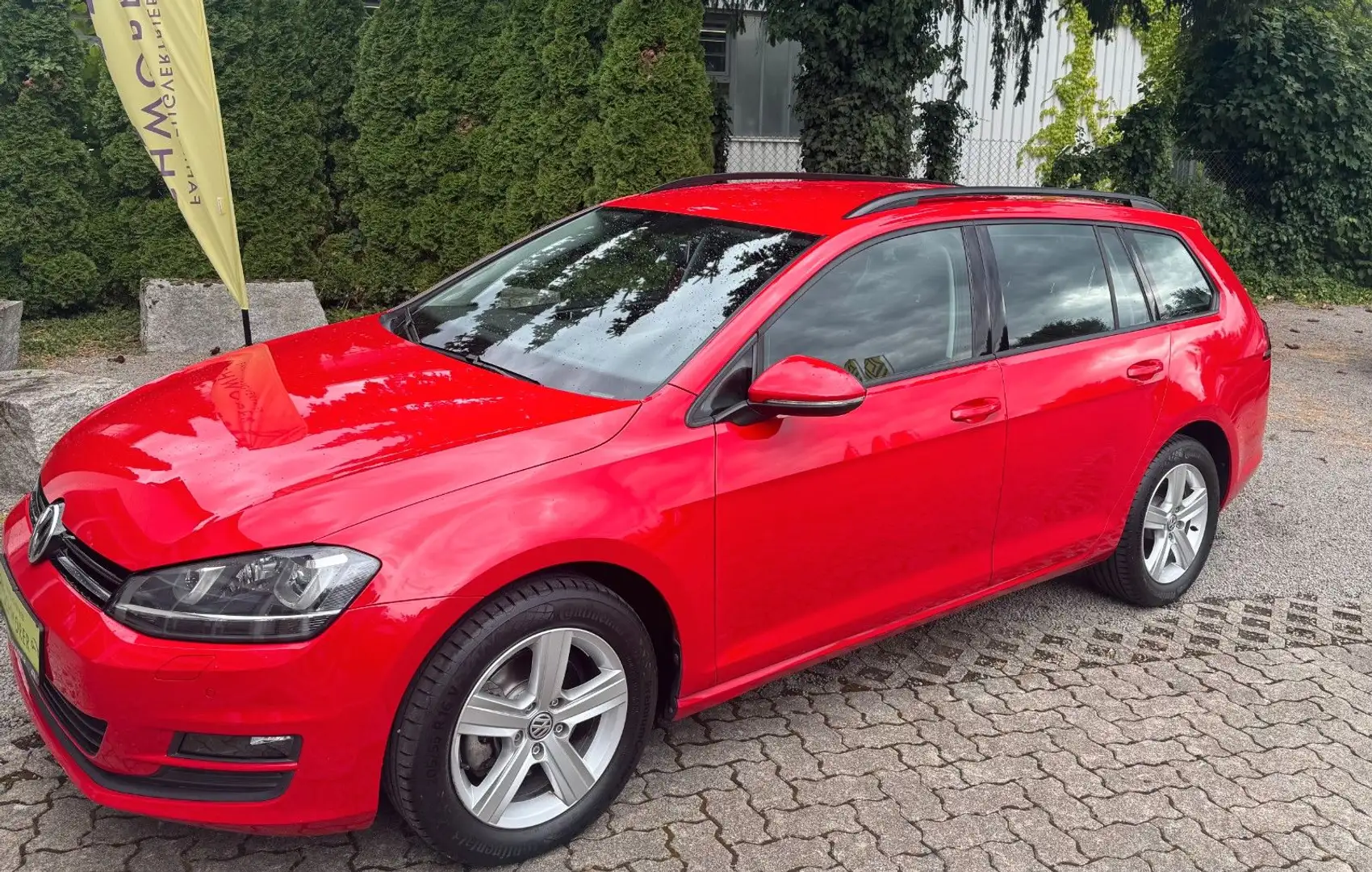 Volkswagen Golf VII Variant Comfortline BMT Rouge - 1