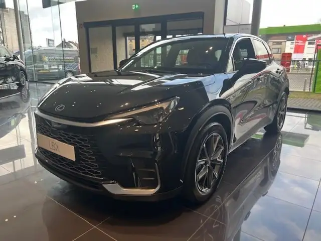 Lexus LBX Elegant